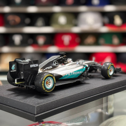 Bburago 1/18 Mercedes Benz AMG Petronas F1 FW07 Lewis Hamilton British GP | New - Product Image