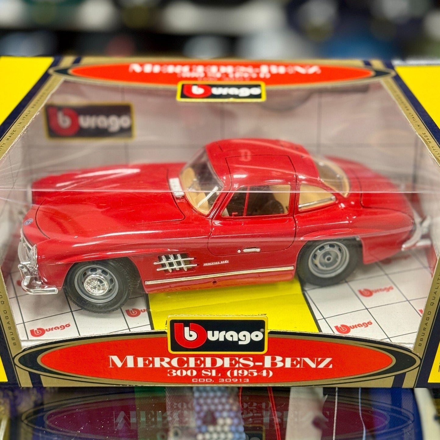 Bburago 1954 Mercedes Benz 300SL Red 1/18 Scale Diecast Model Car | New - Product Image