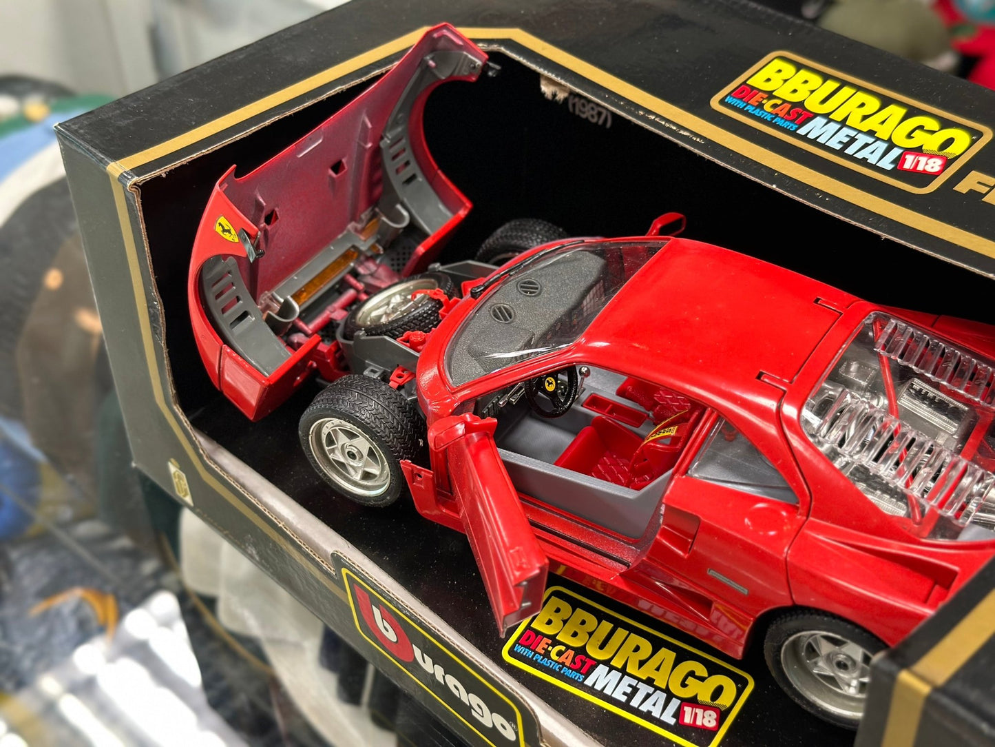 Bburago Ferrari F40 Red 1/18 Scale Diecast Model Car | New - Product Image