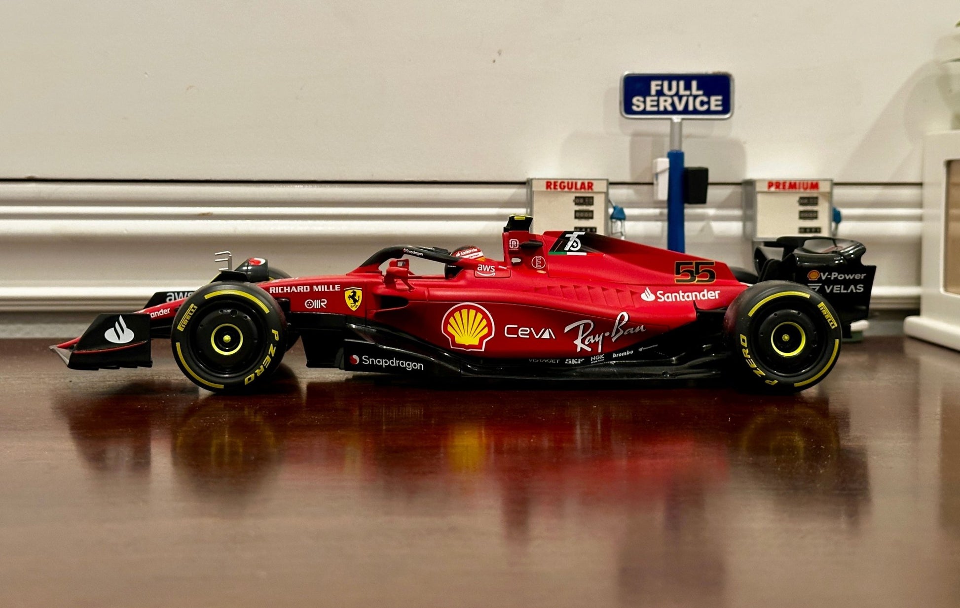 Bburago Ferrari Formula 1 'Carlos Sainz' 1/18 Scale Diecast Model F1 Car | New - Product Image