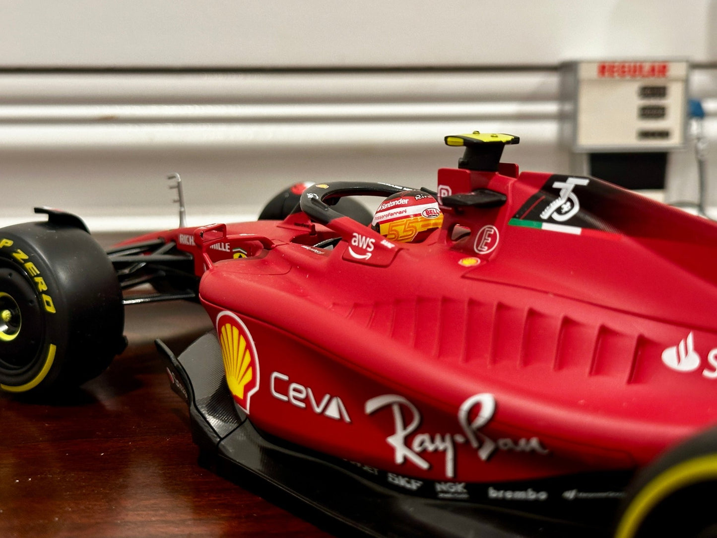 Bburago Ferrari Formula 1 'Carlos Sainz' 1/18 Scale Diecast Model F1 Car | New - Product Image