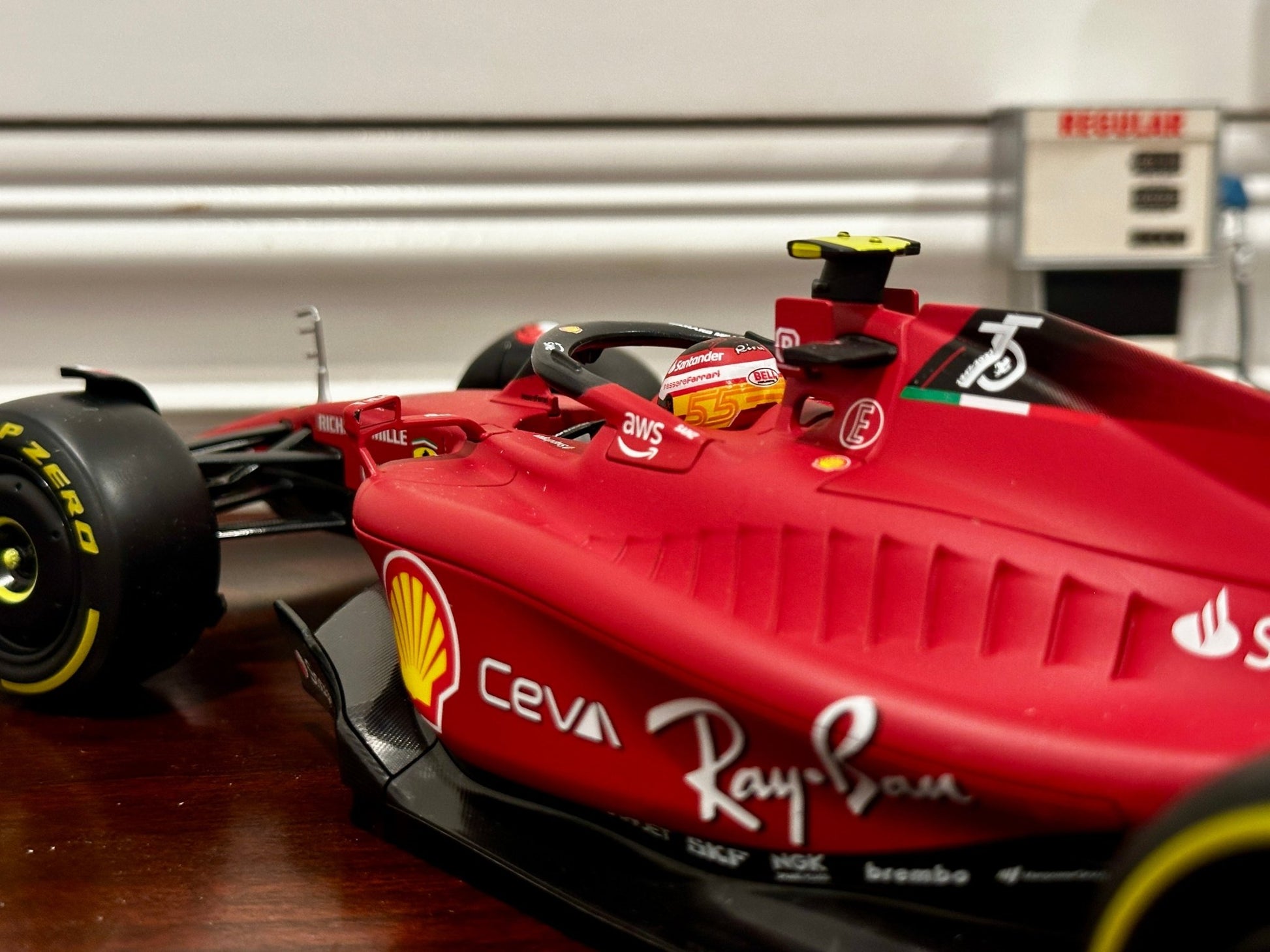Bburago Ferrari Formula 1 'Carlos Sainz' 1/18 Scale Diecast Model F1 Car | New - Product Image