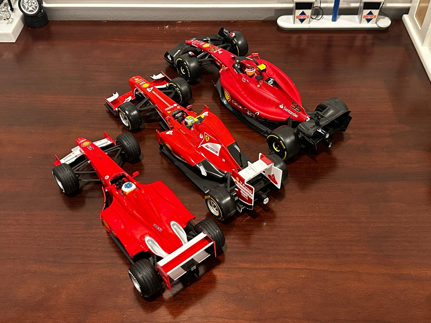 Bburago Ferrari Formula 1 'Carlos Sainz' 1/18 Scale Diecast Model F1 Car | New - Product Image