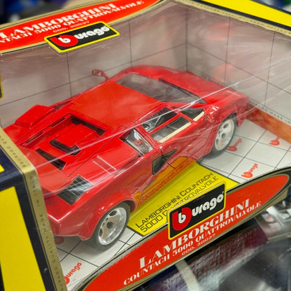Bburago Lamborghini Countach 5000-QV Red 1/18 Scale Diecast Model Car | New - Product Image