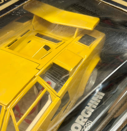 Bburago Lamborghini Countach Yellow 1/18 Scale Diecast Model Car | New - Product Image