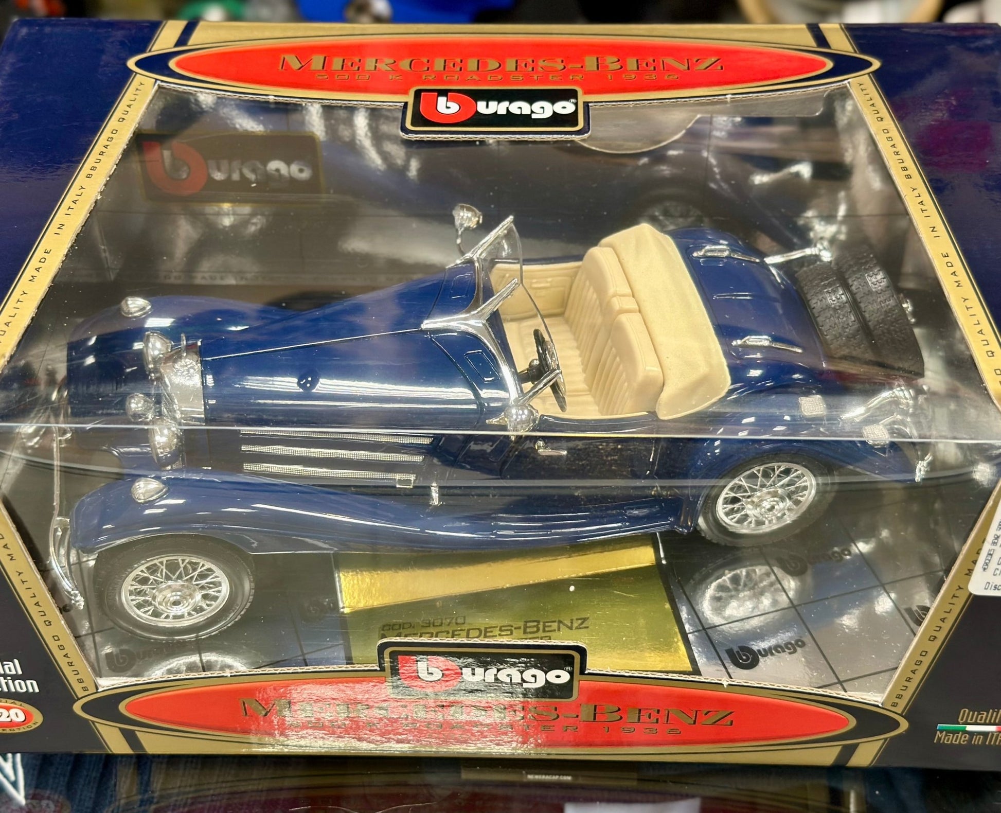 Bburago Mercedes Benz 500K Roadster Blue 1/20 Scale Diecast Model Car | New - Product Image