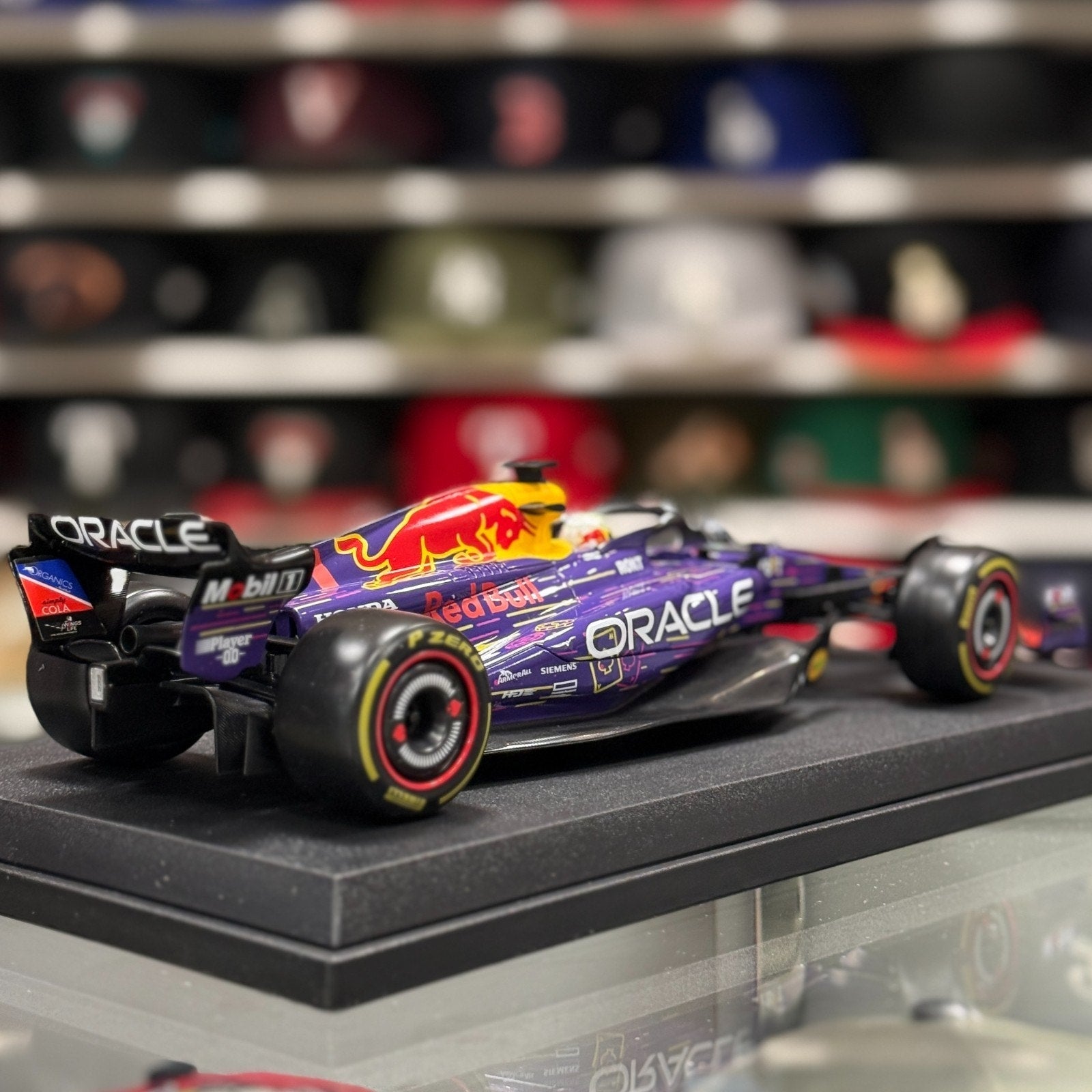 Bburago Red Bull Formula 1 F1 'Max Verstappen - Las Vegas GP' 1/18 Scale Model F1 Car | New - Product Image