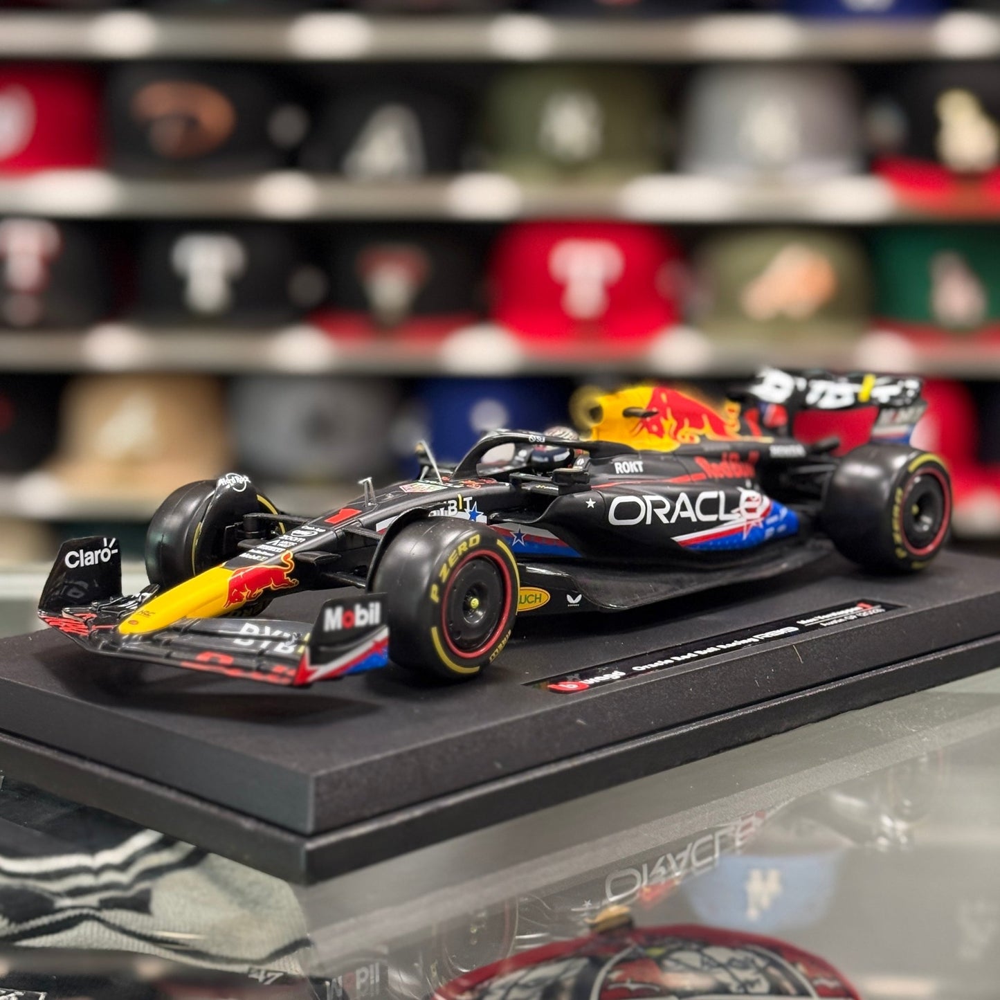 Bburago Red Bull Formula 1 F1 'Max Verstappen - Austin GP' 1/18 Scale Model F1 Car | New - Product Image