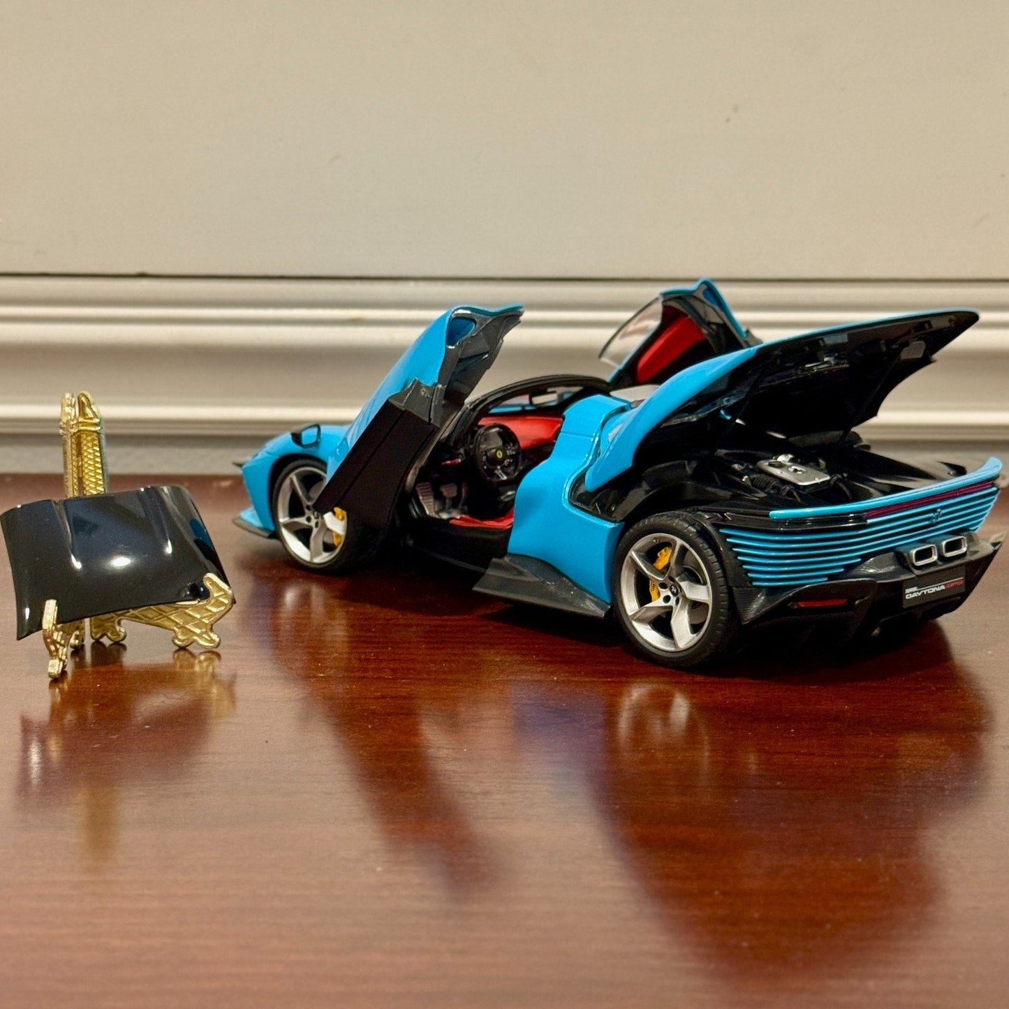 Bburago Signature Ferrari Daytona SP3 Spider 'Closed Top' Blue 1/18 Scale Diecast Model Car | In Box - Product Image