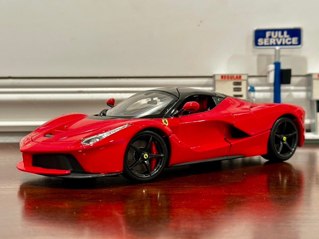 Bburago Signature Ferrari Laferrari Red/Black 1/18 Scale Diecast Model Car | New - Product Image