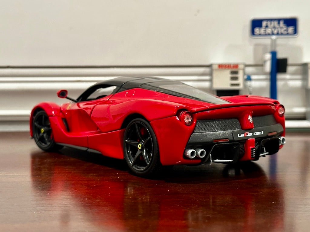 Bburago Signature Ferrari Laferrari Red/Black 1/18 Scale Diecast Model Car | New - Product Image