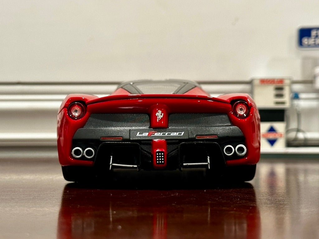Bburago Signature Ferrari Laferrari Red/Black 1/18 Scale Diecast Model Car | New - Product Image