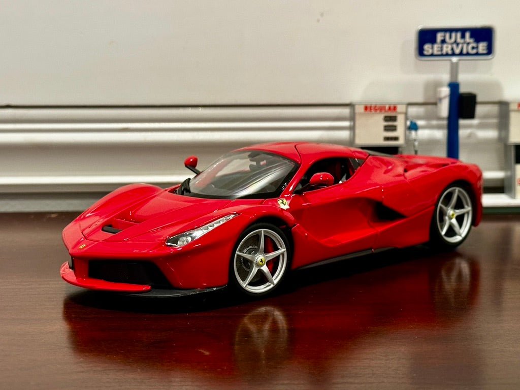 Bburago Signature Ferrari Laferrari Red/Red 1/18 Scale Diecast Model Car | New - Product Image