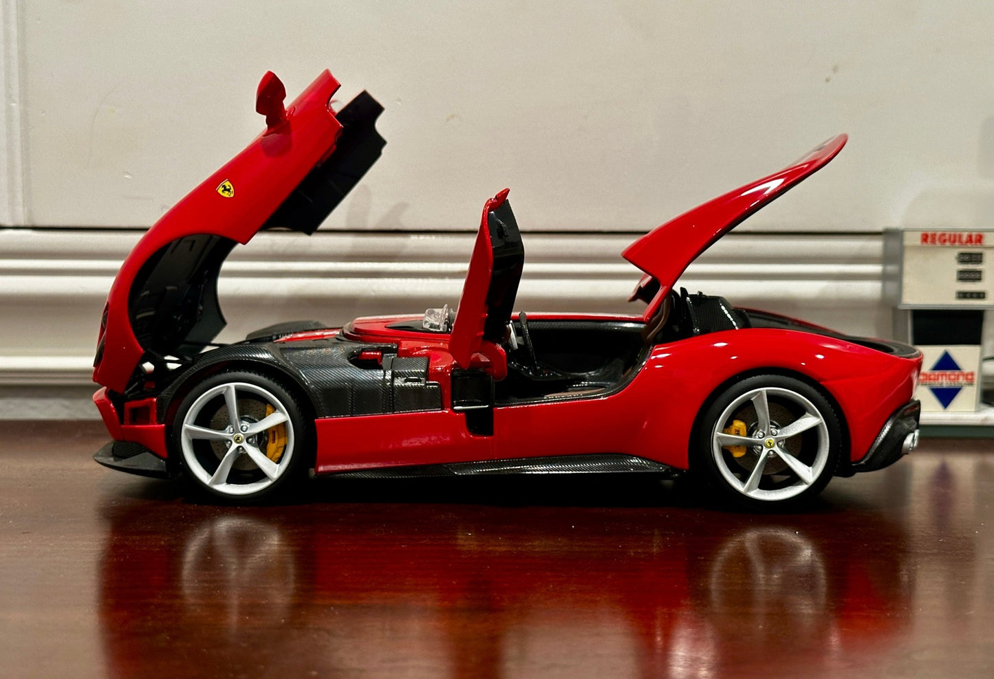 Bburago Signature Ferrari Monza SP1 Red 1/18 Scale Diecast Model Car | New - Product Image