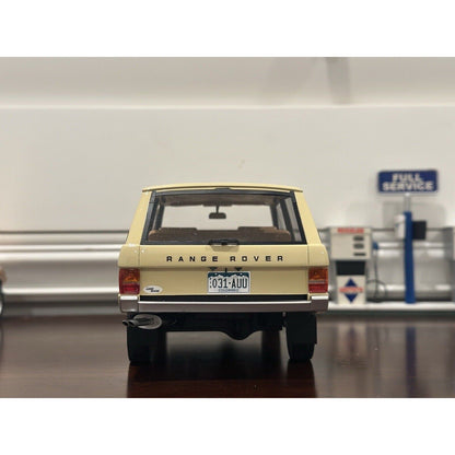 BOS 1970 Land Rover Range Rover 'Suffix-A' Beige Best of Show 1/18 Scale Diecast Model Car | Limited Edition - Product Image