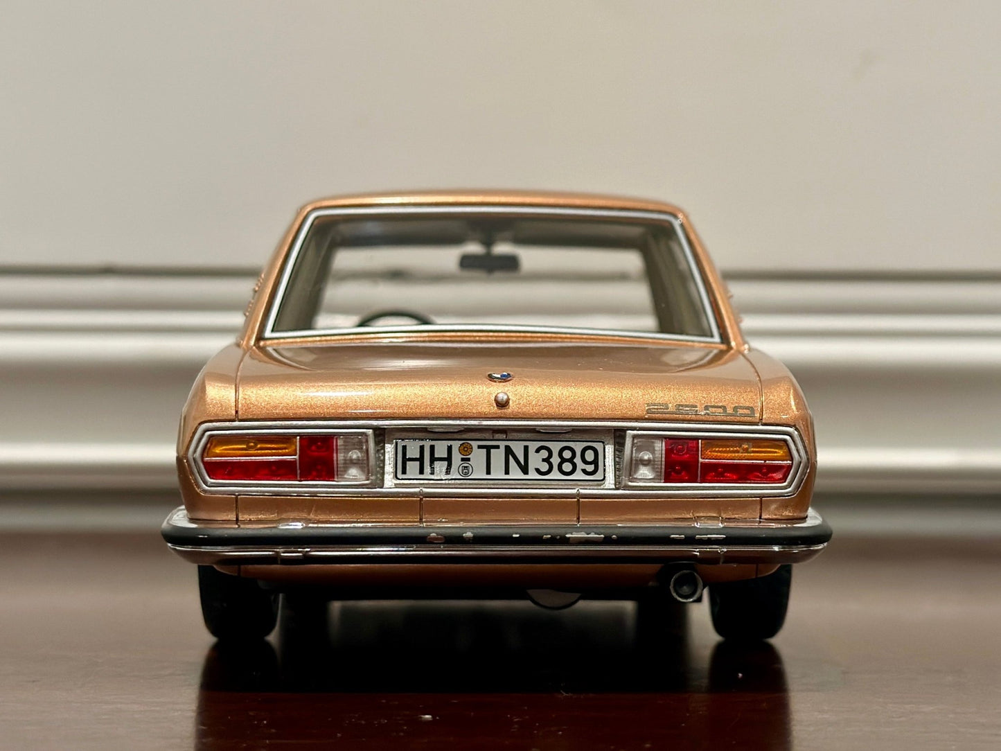 BOS BMW 2500 Gold 'Best in Show' 1/18 Scale Diecast Model Car | Limited Edition - Product Image