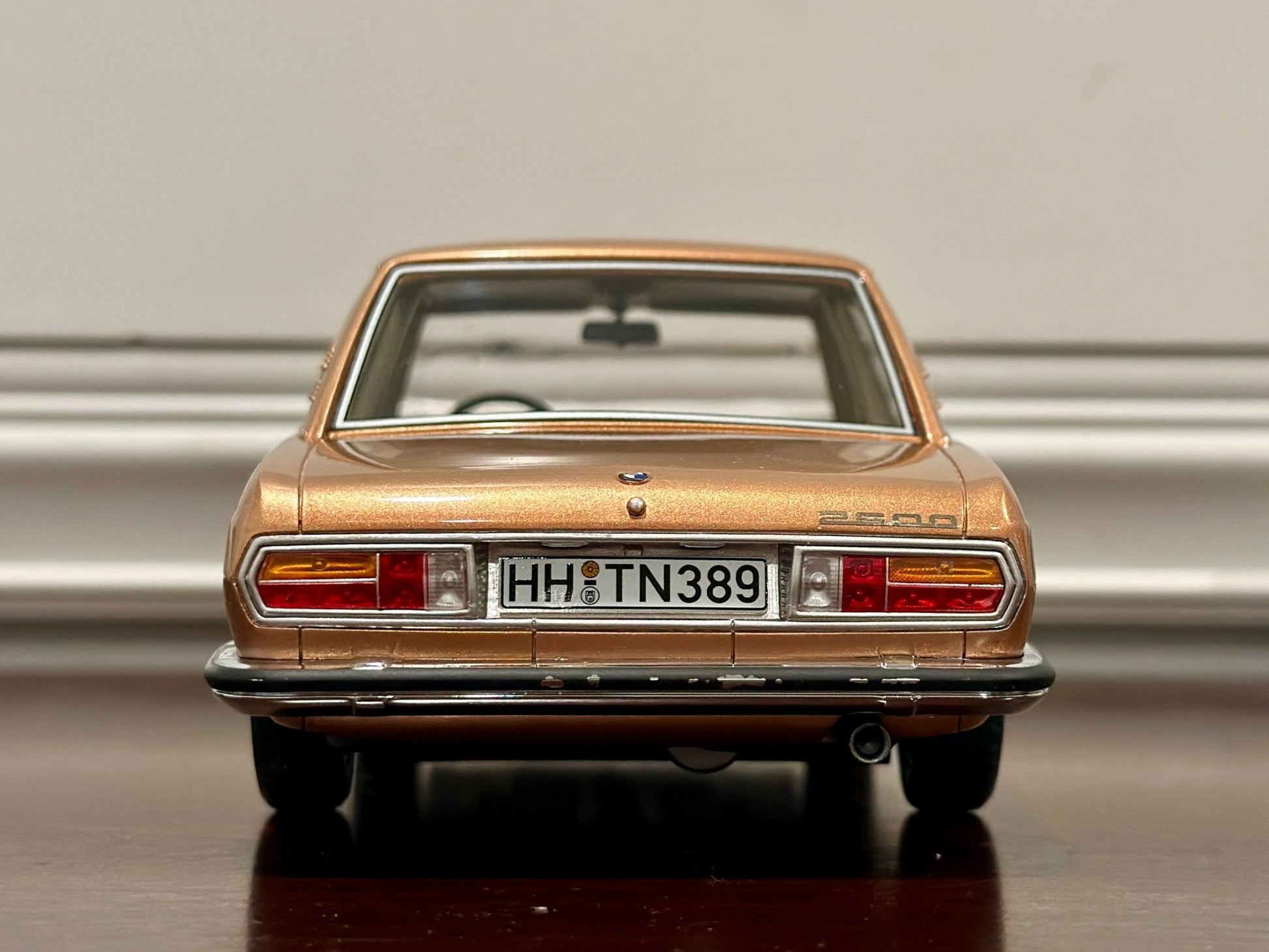 BOS BMW 2500 Gold 'Best in Show' 1/18 Scale Diecast Model Car | Limited Edition - Product Image
