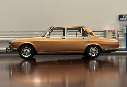 BOS BMW 2500 Gold 'Best in Show' 1/18 Scale Diecast Model Car | Limited Edition - Product Image