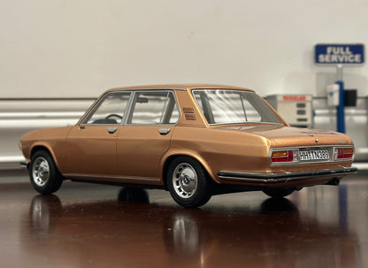 BOS BMW 2500 Gold 'Best in Show' 1/18 Scale Diecast Model Car | Limited Edition - Product Image