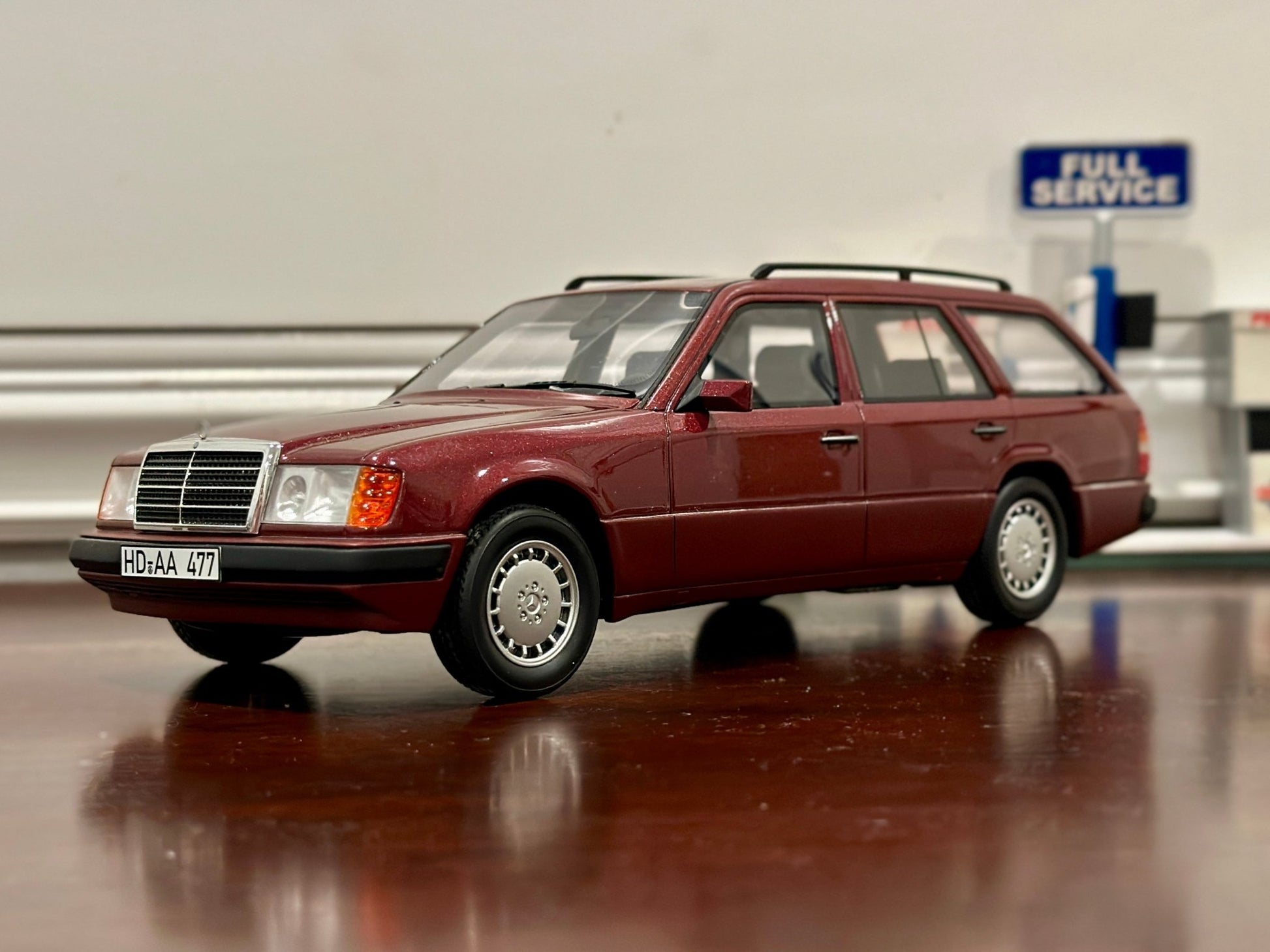 BOS Mercedes Benz E300 'TE S124' Wagon Maroon Best of Show 1/18 Scale Diecast Model Car | Limited Edition - Product Image