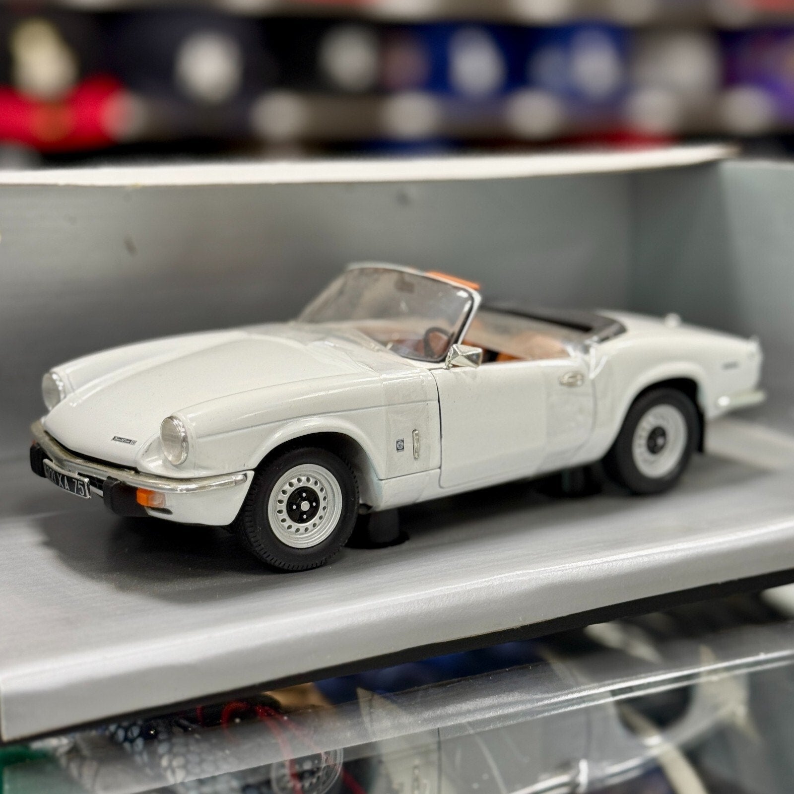 Chronos 1970 Triumph Spitfire Open Convertible White 1/18 Scale Diecast Model Car | New - Product Image