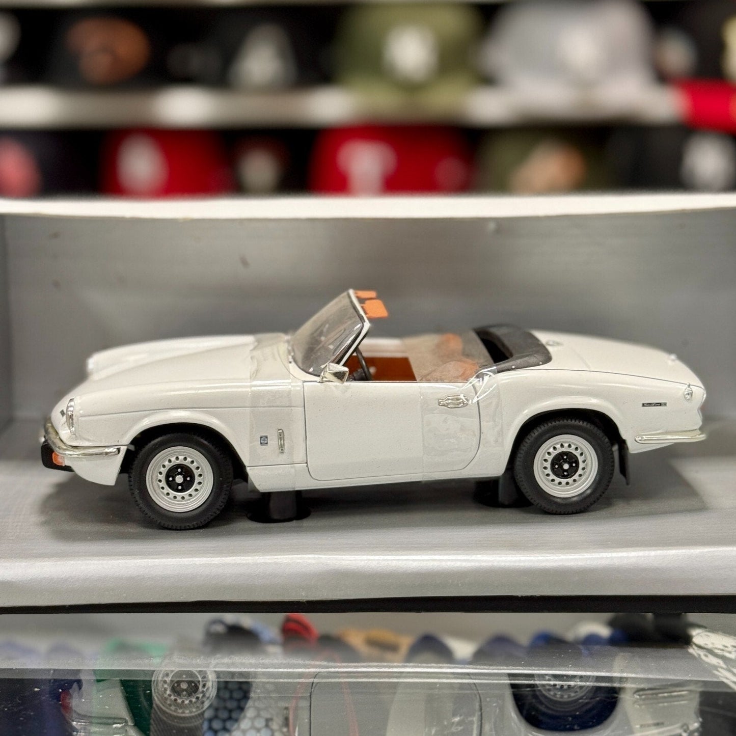 Chronos 1970 Triumph Spitfire Open Convertible White 1/18 Scale Diecast Model Car | New - Product Image