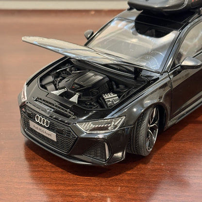 Collectors Audi RS6 Avant 1/18 Scale Diecast Model Car - Product Image