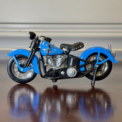 1:18 Maisto Harley Davidson Road King Light Blue Diecast Model Motorcycle