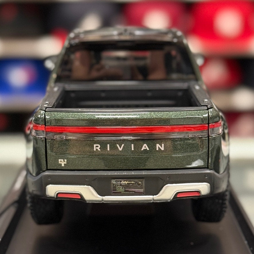 1:18 Rivian R1T Electric Pickup Truck Green Diecast Model Truck | New
