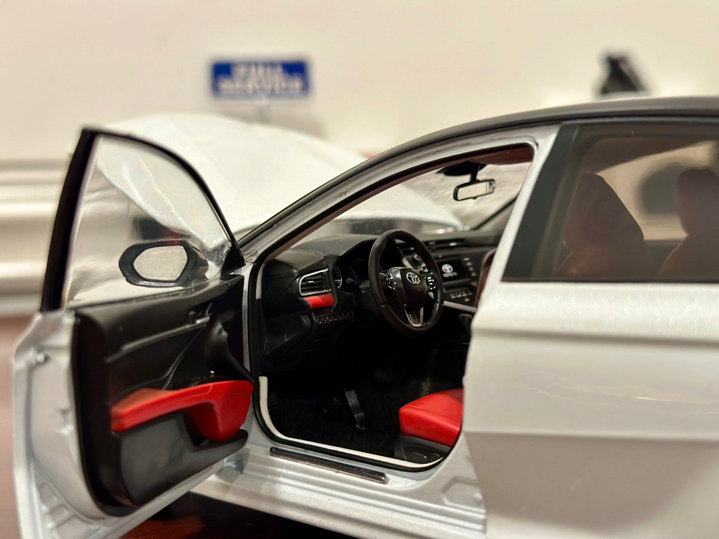 Dealer Edition 2020 Toyota Camry XSE 1/18 Scale Diecast Model Car - Product Image