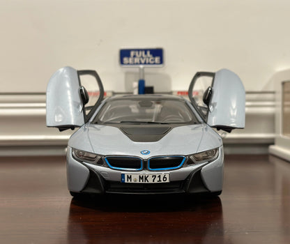 Dealer Edition BMW i8 Coupe Silver 1/18 Scale Diecast Model Car - Product Image