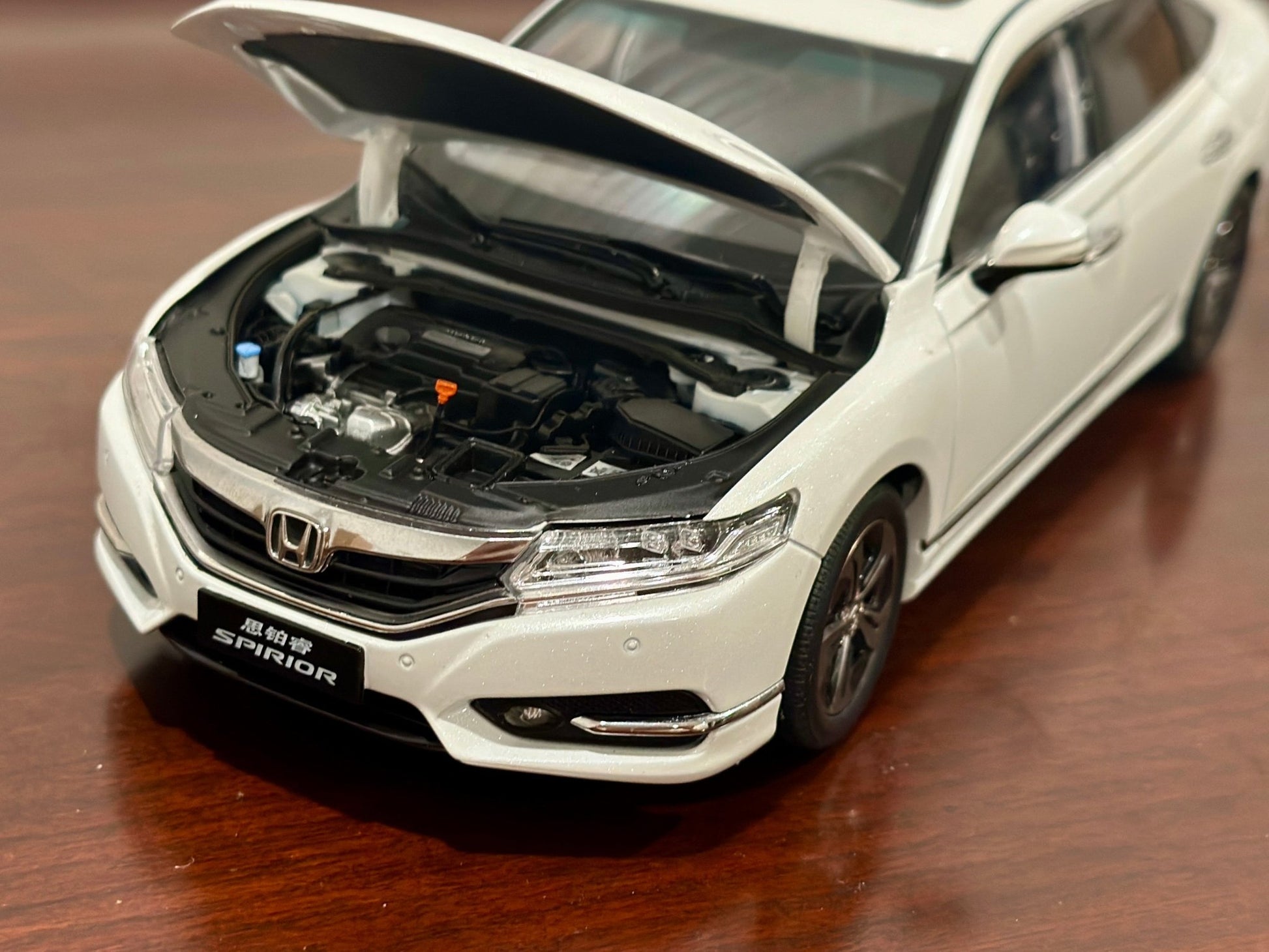 Dealer Edition Honda Accord Sport White 1/18 Scale Diecast Model Car - Product Image