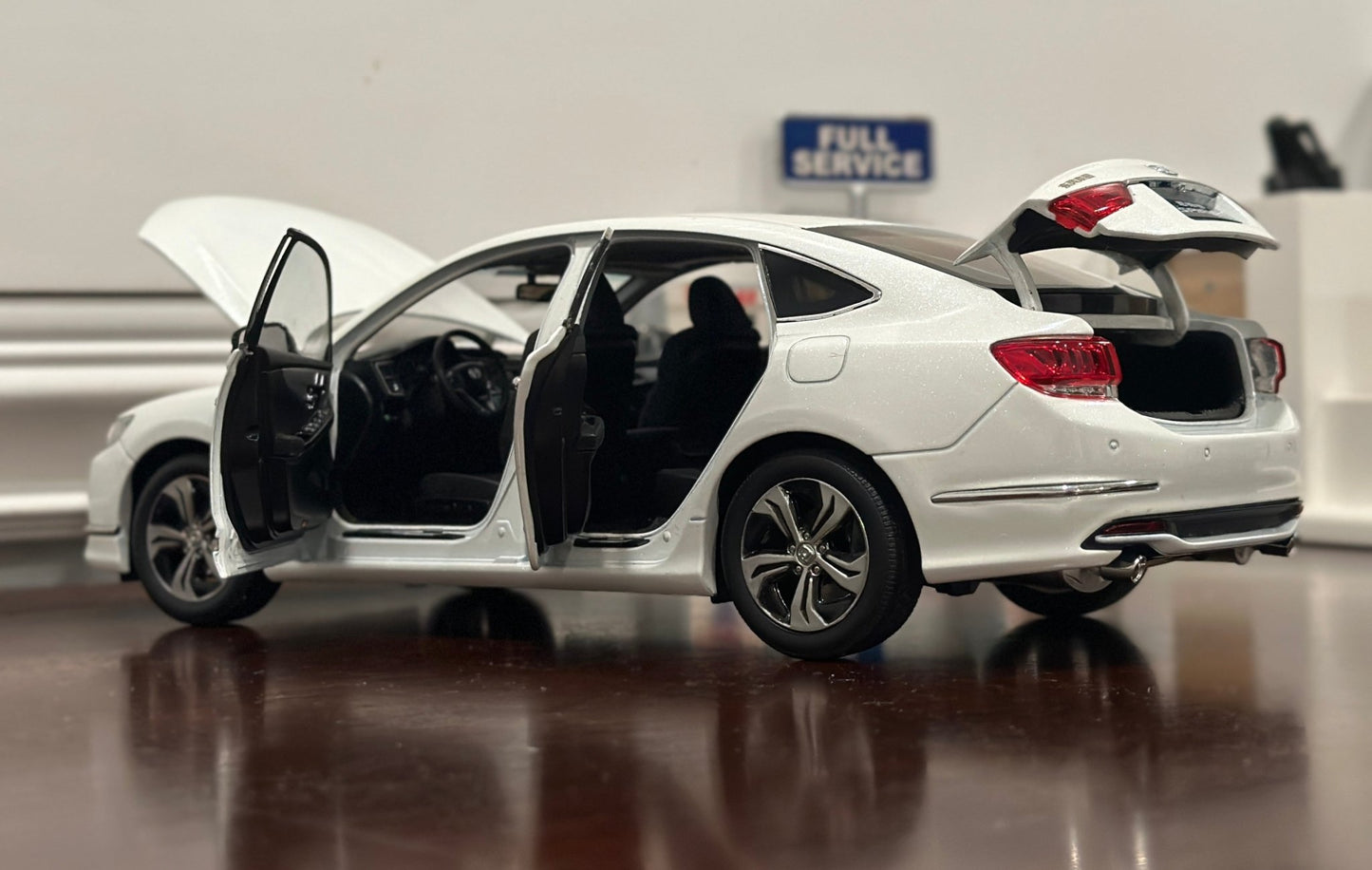 Dealer Edition Honda Accord Sport White 1/18 Scale Diecast Model Car - Product Image