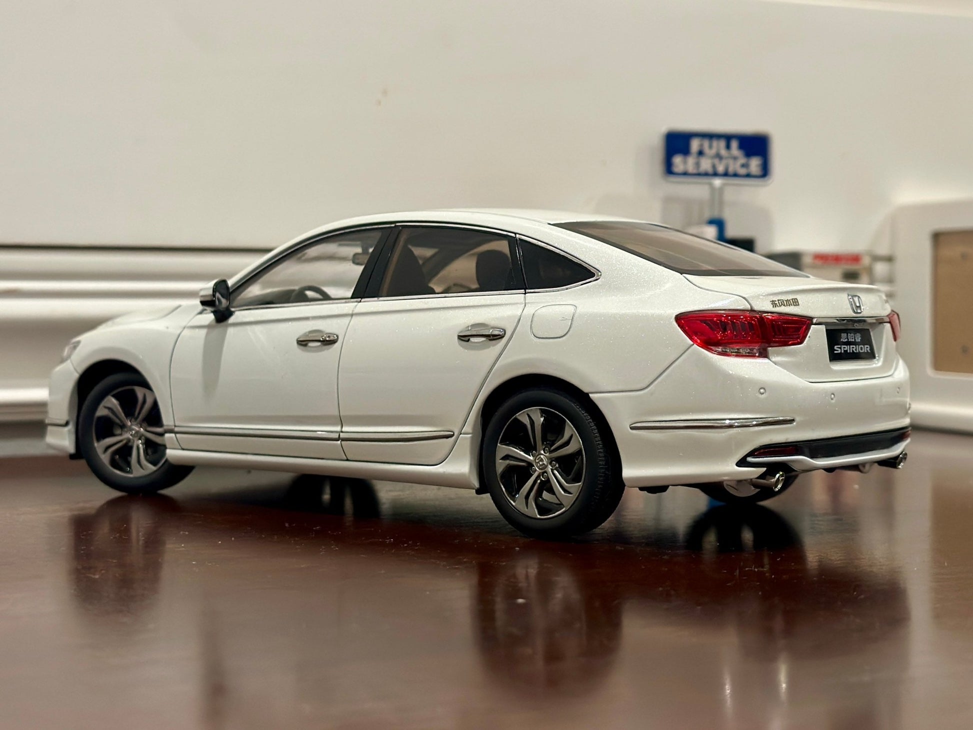 Dealer Edition Honda Accord Sport White 1/18 Scale Diecast Model Car - Product Image