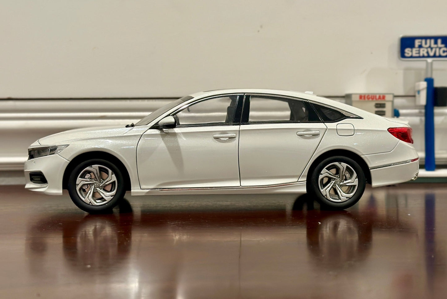 Dealer Edition Honda Accord White Sedan 1/18 Scale Diecast Model Car - Product Image