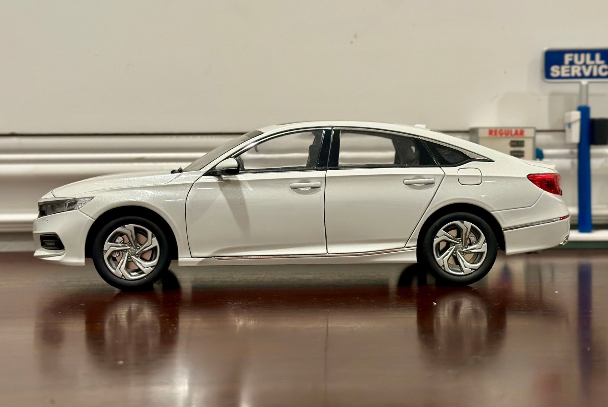 Dealer Edition Honda Accord White Sedan 1/18 Scale Diecast Model Car - Product Image