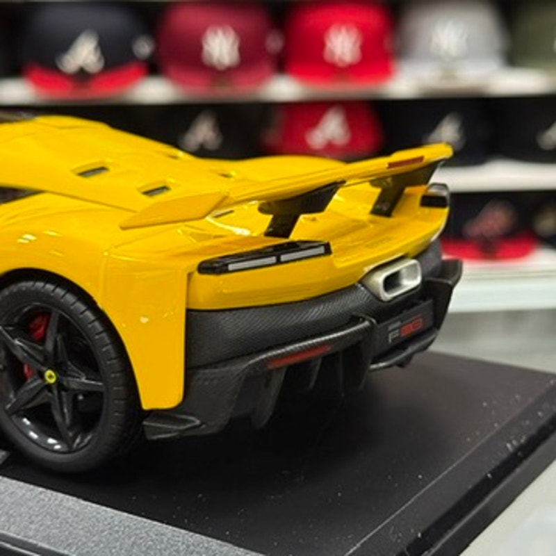 1/18 Ferrari F80 Yellow Hypercar Diecast Model Car | New