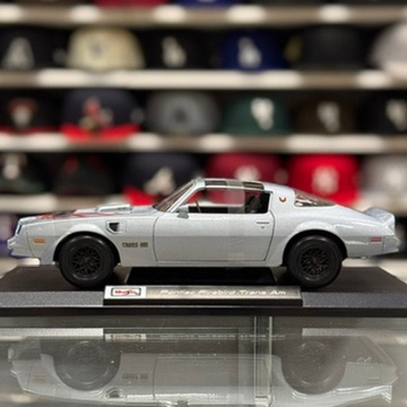 1/18 Pontiac Firebird Trans Am Silver Muscle Car Diecast Model Car | New - Product Image