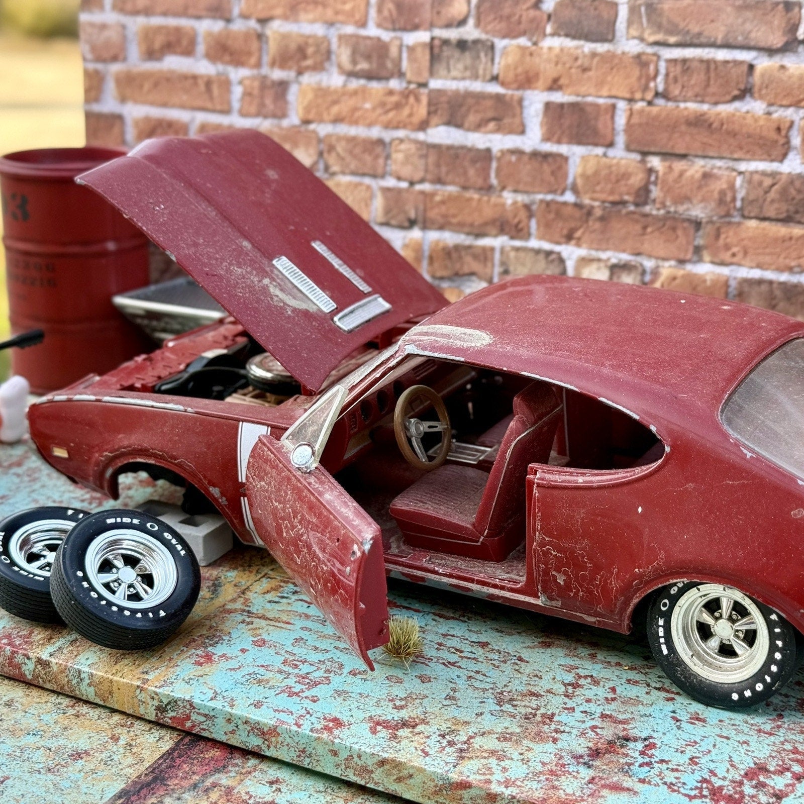 ERTL 1968 Red Oldsmobile 442 1/18 Scale Diecast Model Car | Parts Car - Product Image