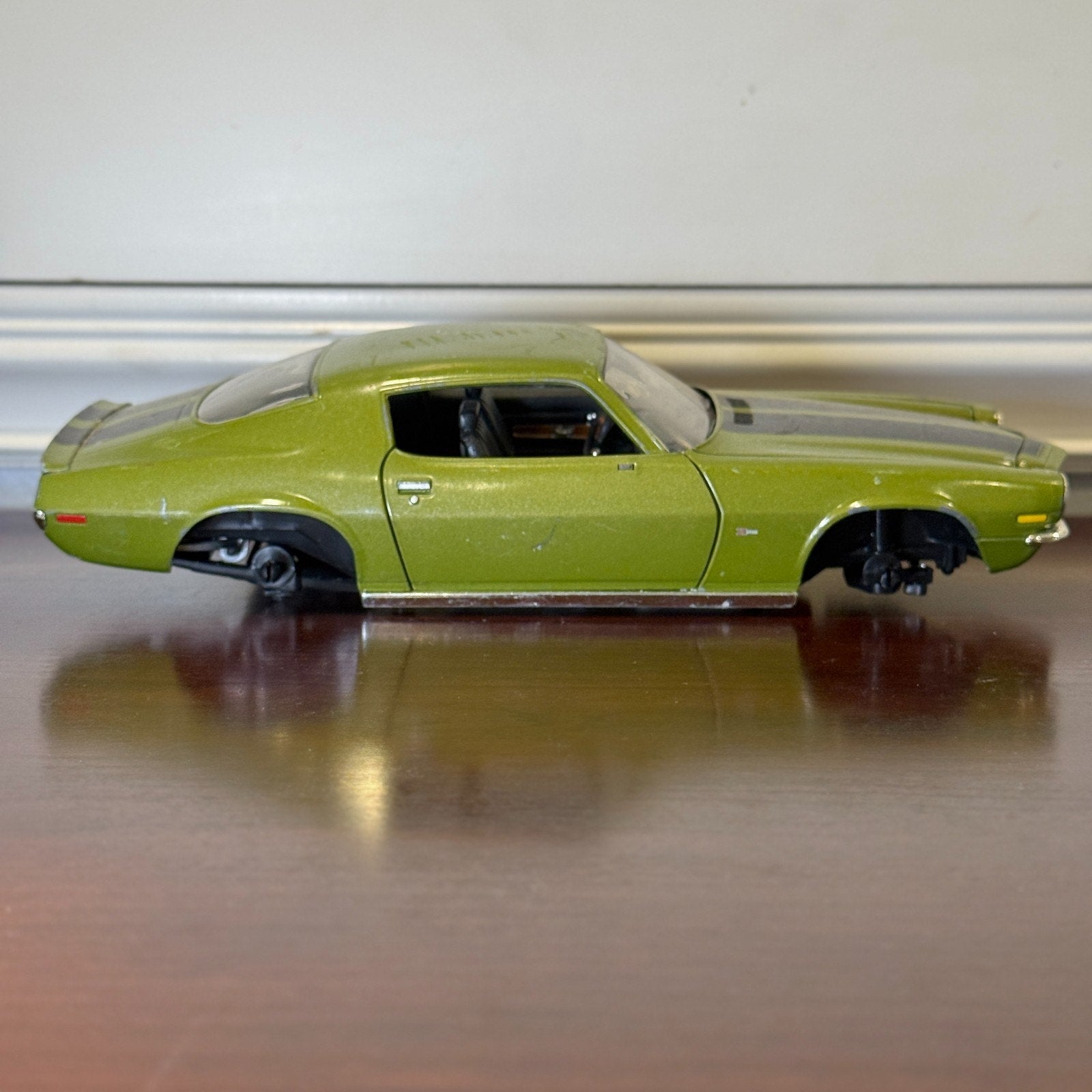 ERTL 1970 Chevrolet Camaro Z28 Green w/ Black Stripes 1/18 Scale Diecast Model Car | Parts Car - Product Image