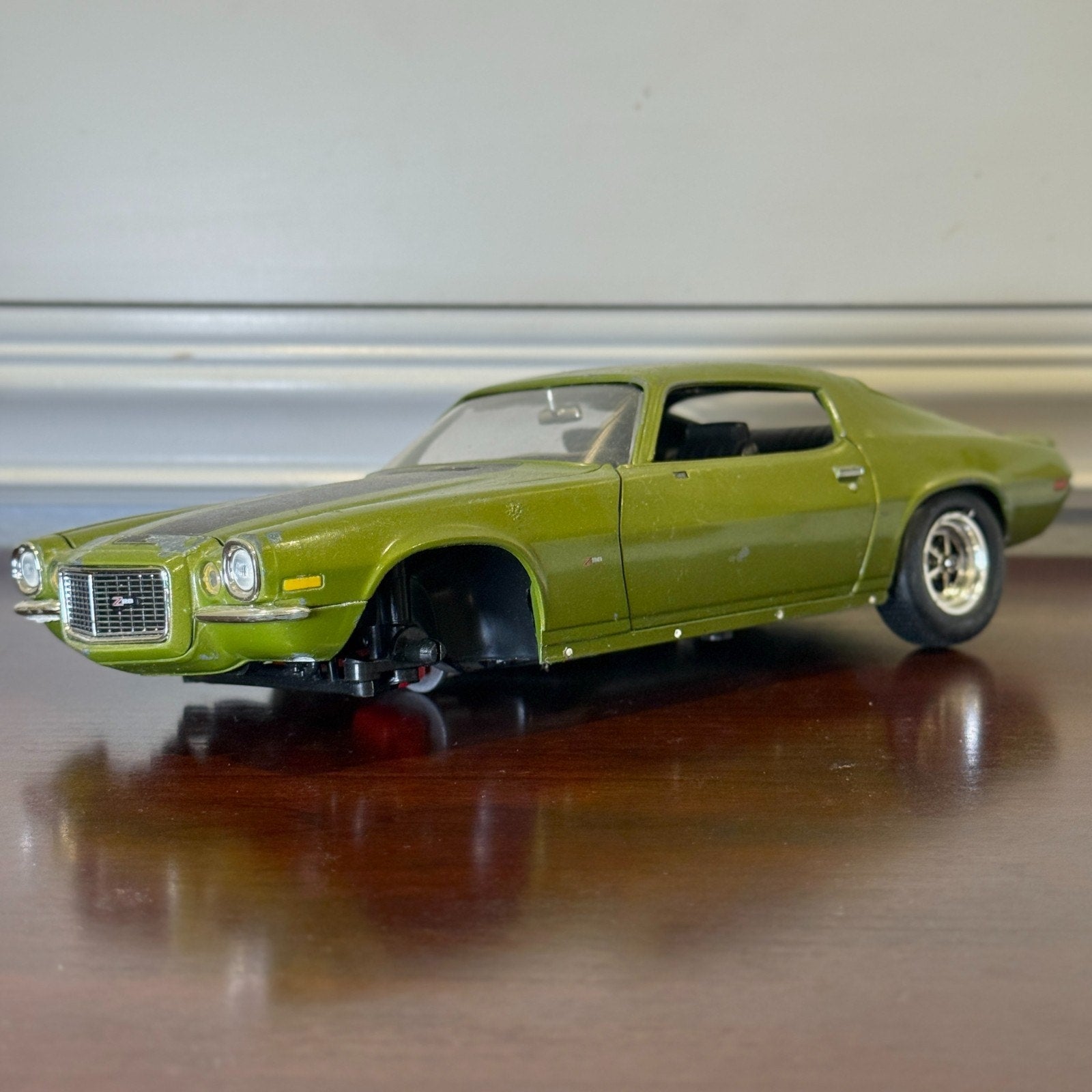 ERTL 1970 Chevrolet Camaro Z28 Green w/ Black Stripes 1/18 Scale Diecast Model Car | Parts Car - Product Image