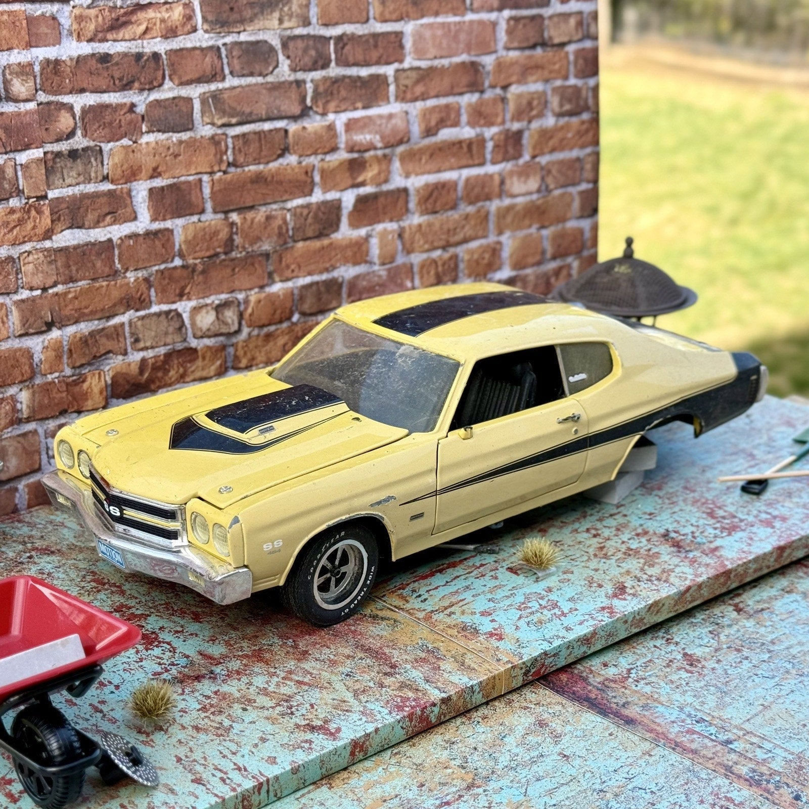 ERTL 1970 Chevrolet Chevelle SS 1/18 Scale Diecast Model Car | Parts Car - Product Image