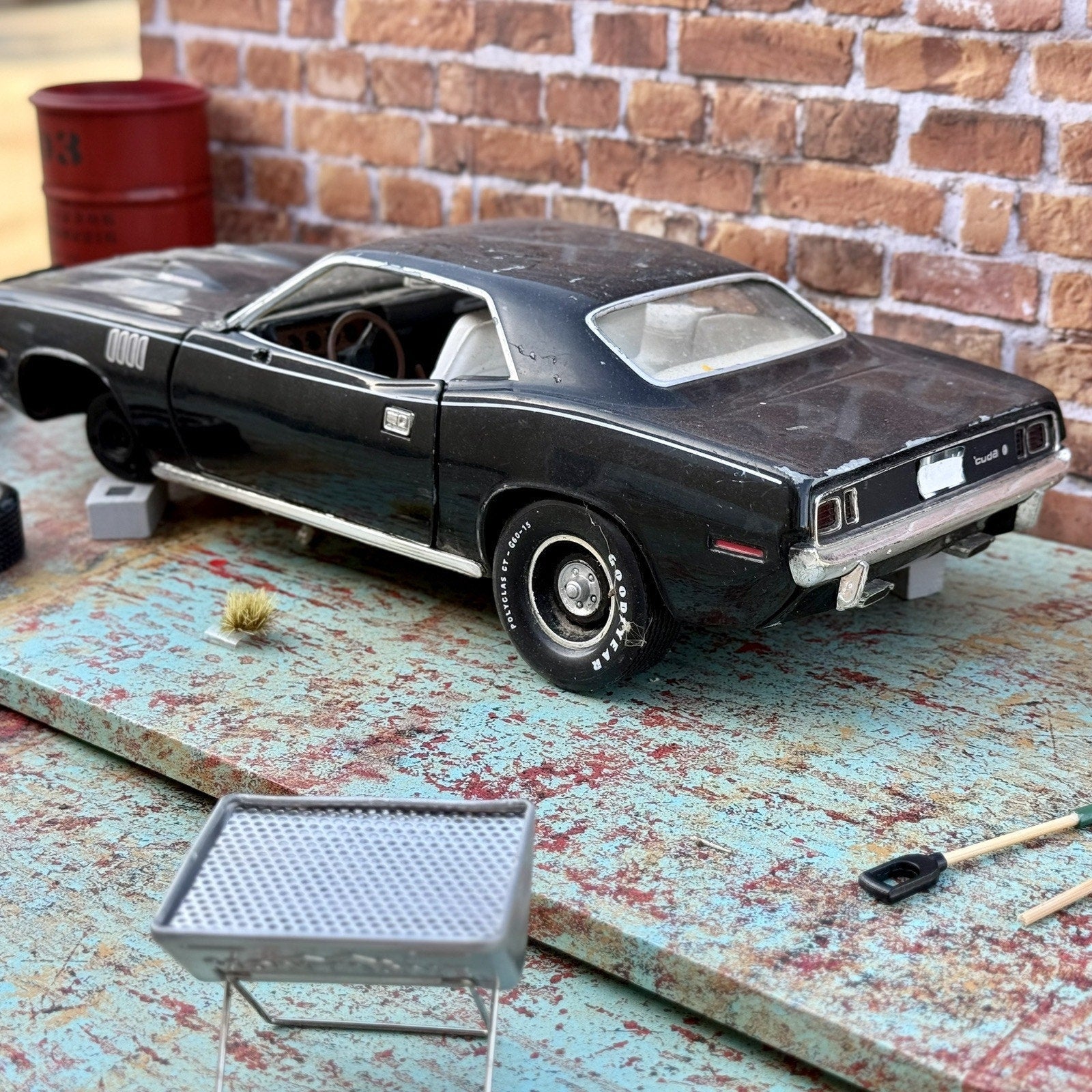 ERTL 1971 Plymouth Cuda 340 1/18 Scale Diecast Model Car | Parts Car - Product Image