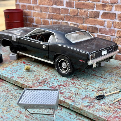 ERTL 1971 Plymouth Cuda 340 1/18 Scale Diecast Model Car | Parts Car - Product Image