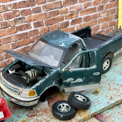 ERTL 1997 Ford F150 XLT Pickup Truck 1/18 Scale Diecast Model Car | Parts Car - Product Image