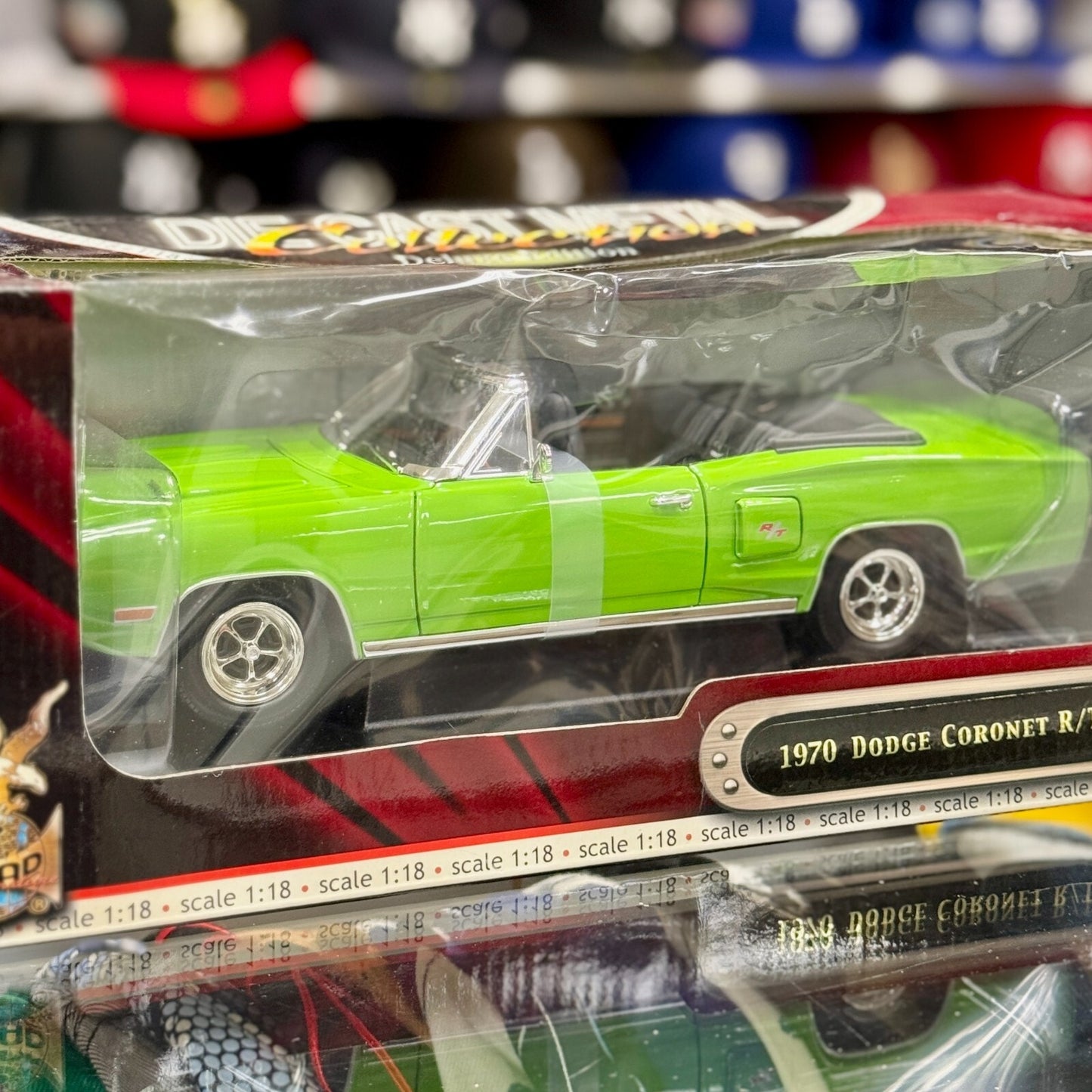 1/18 1970 Dodge Coronet R/T Convertible Green Road Signature Diecast Car | New