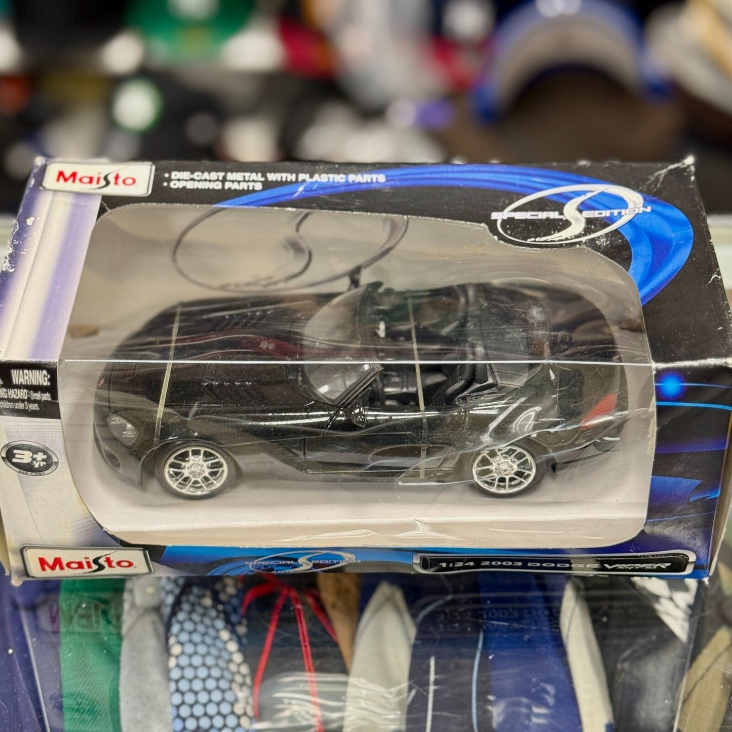 2003 Dodge Viper SRT-10 Black 1/24 Maisto Diecast Car