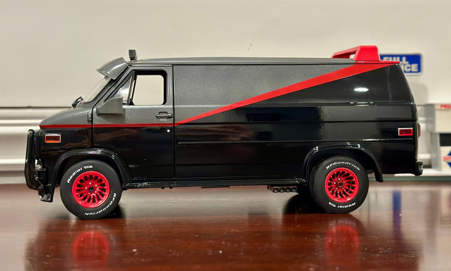 Greenlight 1983 GMC Vandura Van Black 'A-Team TV Series' 1/18 Scale Diecast Model Car - Product Image