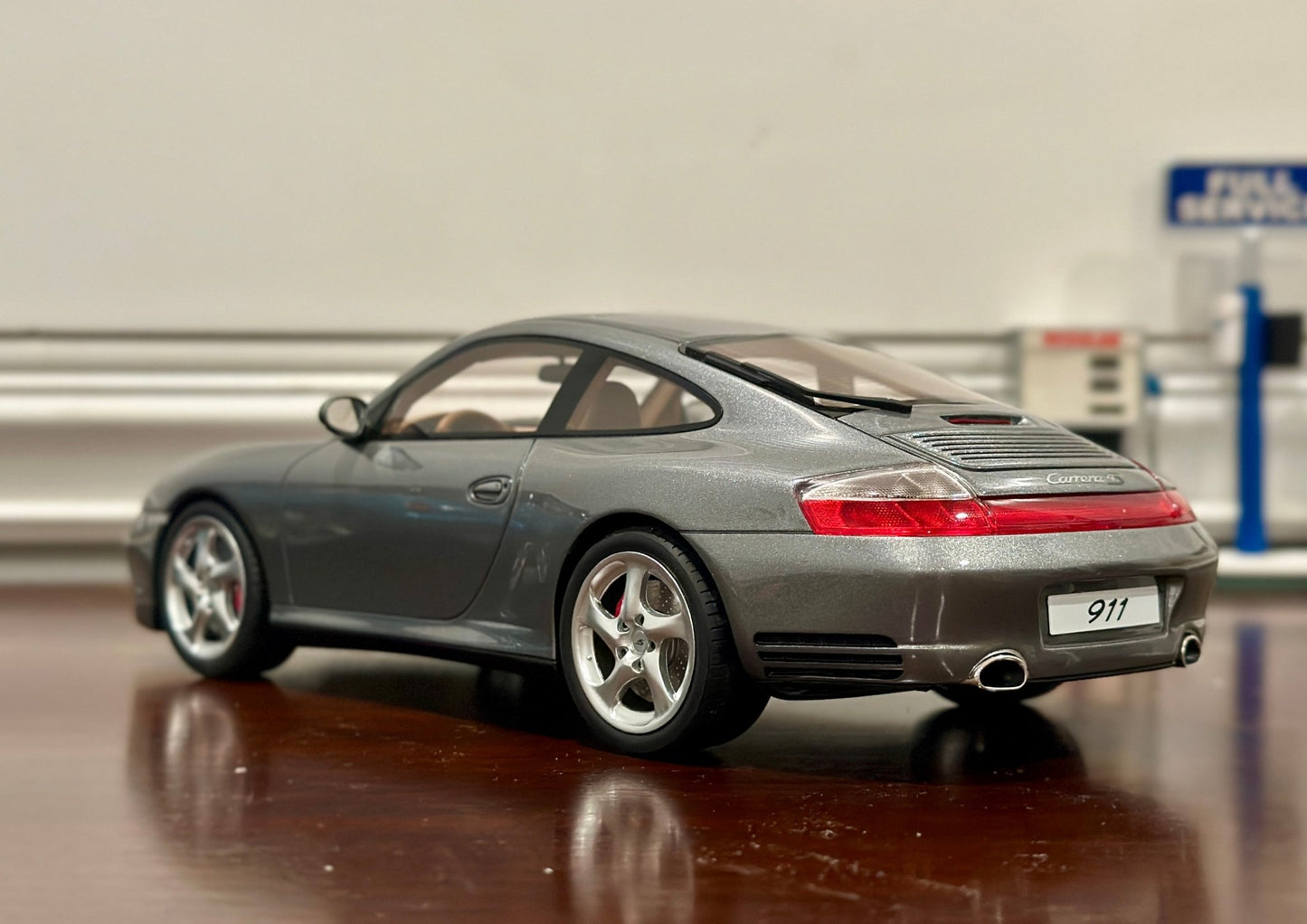GT Spirit Porsche 911 Carerra 4S Grey 1/18 Scale Resin Model Car | Limited Edition - Product Image