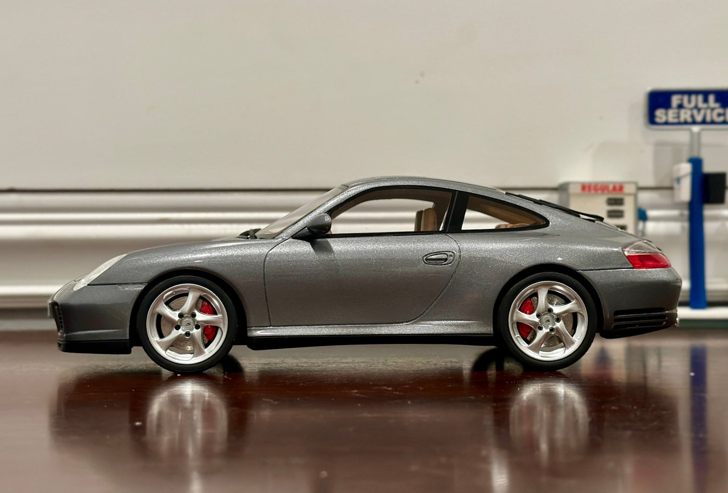 GT Spirit Porsche 911 Carerra 4S Grey 1/18 Scale Resin Model Car | Limited Edition - Product Image